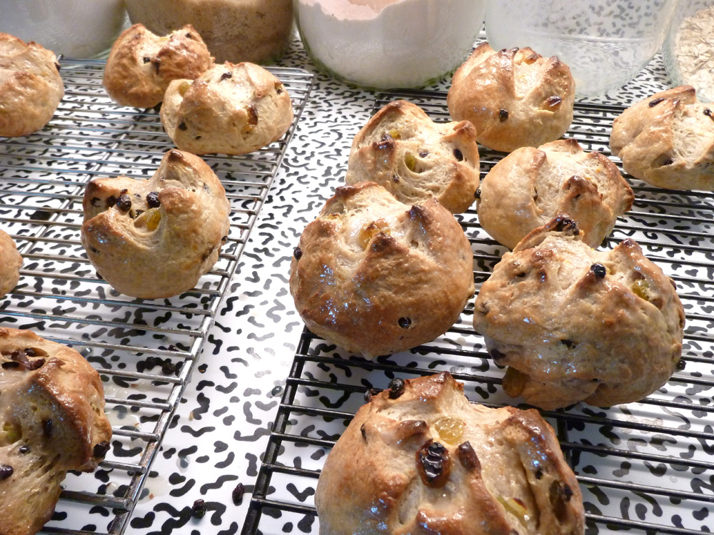 hot cross buns